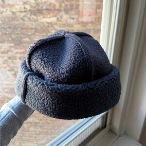 Lloyd Fleece Toque Hat in Charcoal Blue